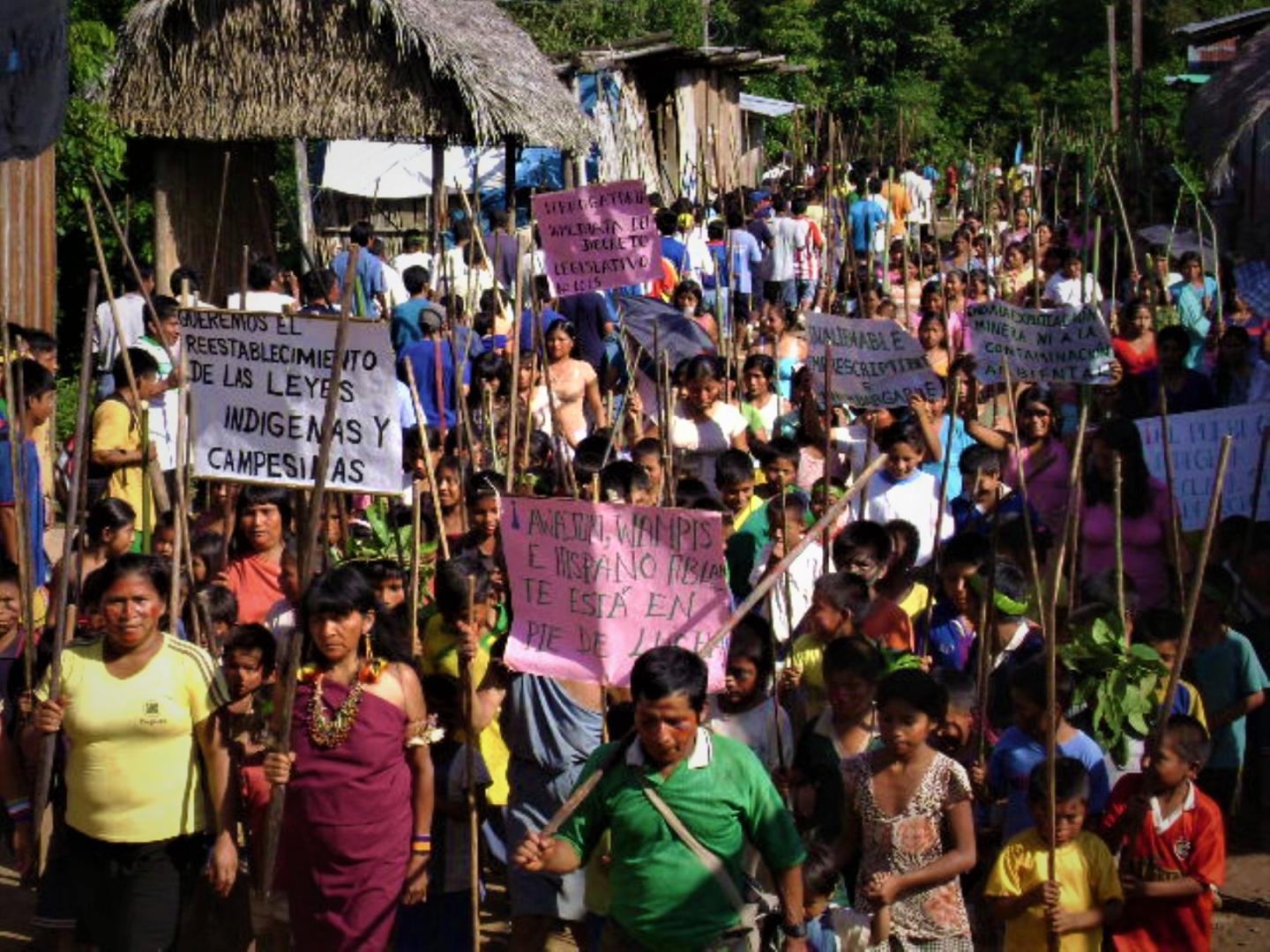 DISPUTAS. En la Amazonía, según los reportes de la Defensoría, varios de los conflictos sociales tienen su origen en actividades extractivas. 