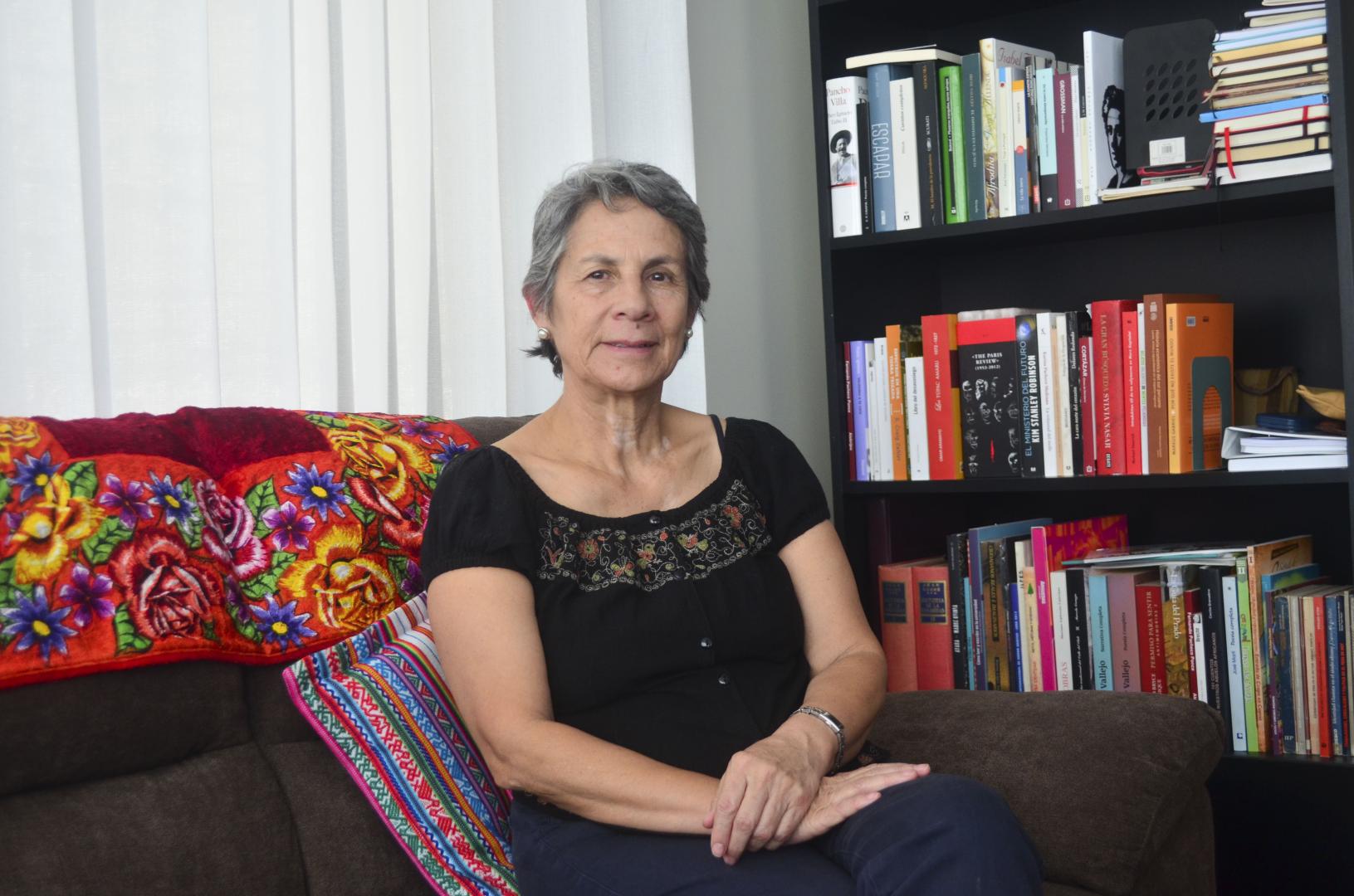 POSTURA. Patricia Salas es docente de la UNSA y formó parte del Consejo Nacional de Educación, disuelto por el exministro Óscar Becerra.