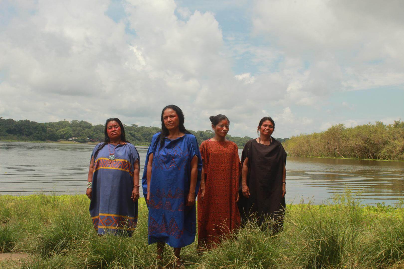 JUSTICIA. Ergilia Rengifo, Julia Pérez, Lina Ruiz y Lita Rojas piden castigo para los asesinos de sus familiares.