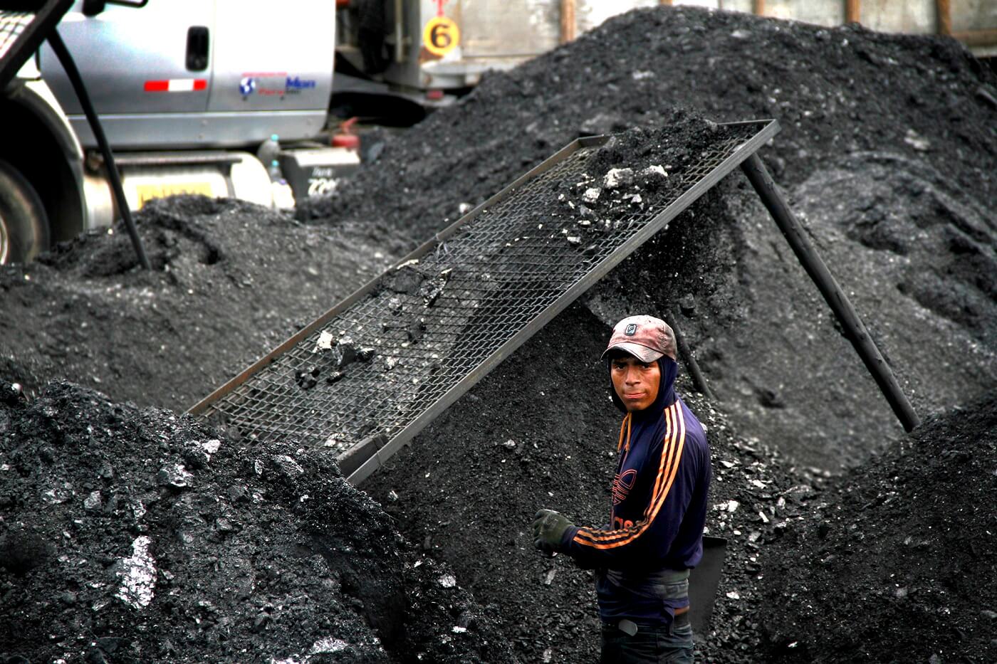 DIFERENCIAS. Las exportaciones de carbón antracita superan el millón de toneladas métricas pero su producción, sin un origen claro, registra cifras diez veces menores.