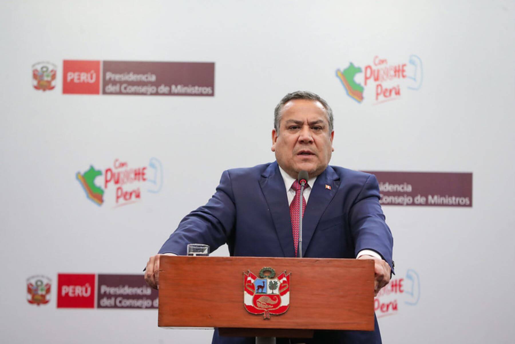 Es falsa la versión de Gustavo Adrianzén acerca de cómo se configura el delito de enriquecimiento ilícito.