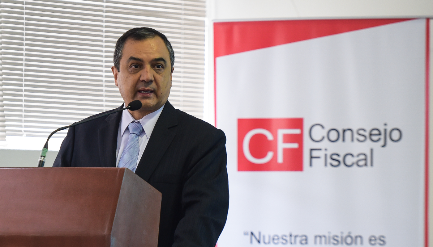 RETIRO. Carlos Oliva Neyra ocupa el cargo de presidente del Consejo Fiscal desde diciembre de 2020.