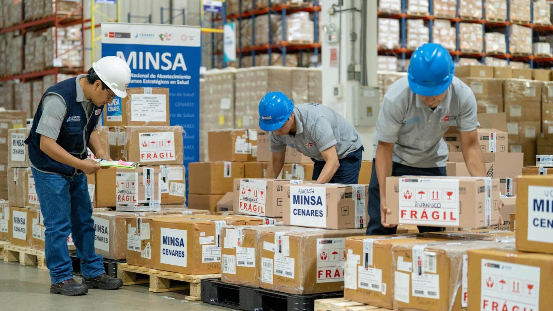 RECURSOS. Cenares es un operador logístico encargado de comprar, abastecer y distribuir medicamentos e insumos; sin embargo, en sus almacenes se han identificado productos vencidos.