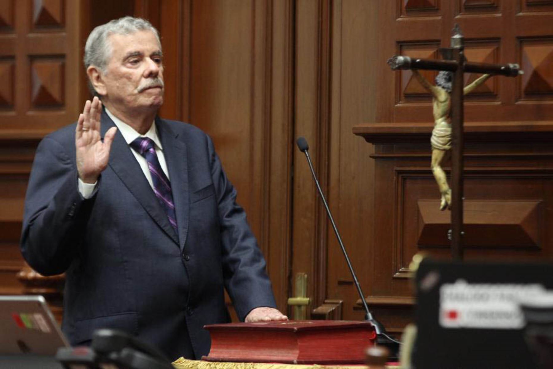 Es engañosa la versión de Rospigliosi sobre leyes de amnistía para militares y ronderos dadas por el Congreso en el 2001