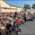 PENAL DE TOCORÓN. El gobernante Nicolás Maduro compartió esta imagen del operativo en la cárcel de Aragua, que se ejecutó el 21 de setiembre pasado. 