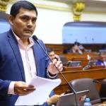 Es falsa la versión del congresista Gonza acerca de que Perú Libre nunca fue llamado a firmar la moción contra Santiváñez