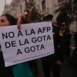 HASTÍO. Miles salieron a las calles el último sábado para protestar contra el Gobierno, el Congreso y la "Ley ProAFP". La queja es que el sistema no cumple con brindar pensiones dignas.