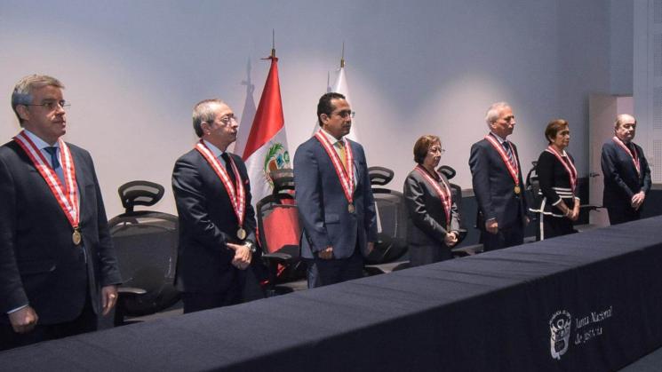 PRESIÓN. El Congreso de Perú aprobó iniciar investigación sumaria contra todos los miembros de la Junta Nacional de Justicia. 