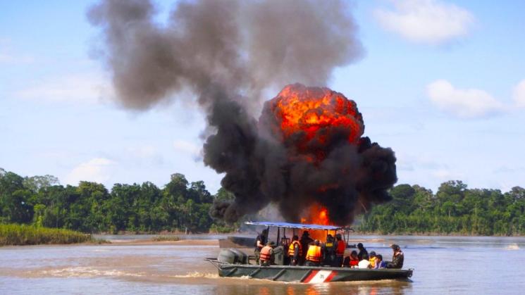 INTERDICCIÓN. El congresista Eduardo Salhuana, de Alianza Para el Progreso (APP), impulsa proyecto para entregar maquinaria de la minería ilegal a los gobiernos locales. 