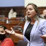Es falsa la versión de la congresista Ramírez acerca de que Martín Vizcarra cerró el Congreso de forma inconstitucional