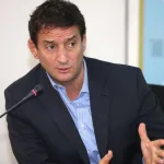 Es falsa la versión de Renzo Reggiardo acerca de que siempre se requiere una autorización para marchar 