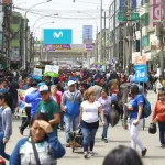 ALERTA. Expertos advierten que se "viene incubando un riesgo" en el país, al mantener un déficit elevado mientras no se pone límite al gasto ni se plantean reformas.