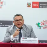 Es falsa la versión del ministro del Interior acerca de que por ley solo se puede suspender a un policía si está privado de su libertad