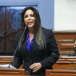 Es engañosa la versión de Chirinos acerca de que ninguna otra bancada quería apoyar la moción de censura contra Santiváñez