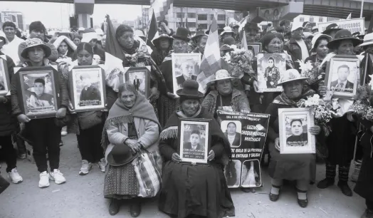 UNIÓN. En las actividades por el aniversario de la represión participaron delegaciones de distintas provincias de Puno. También familiares de las víctimas de Ayacucho, Apurímac, Cusco y Lima.