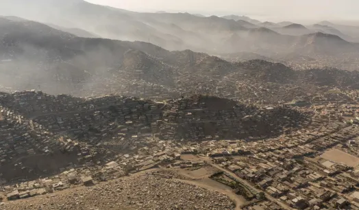 INEQUIDAD. Distritos con menos áreas verdes en Lima registran más calor que los que cuentan con ellas, lo que refleja una desigualdad frente a la crisis climática.