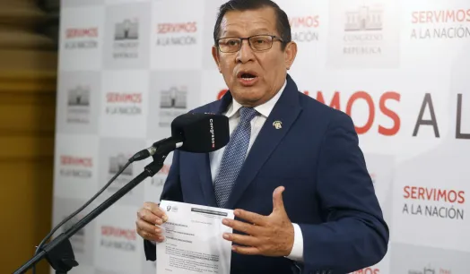 Es falsa la versión de Salhuana acerca de que todos los países del mundo tienen  inmunidad parlamentaria 