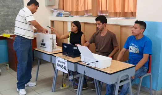 Por un país que tome decisiones informadas, hazte Aliado/a en este mes patrio.