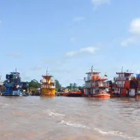 RIESGOS. Las organizaciones criminales más poderosas de Brasil se disputan el control de la producción de coca y la ruta del tráfico hacia Manaos y el Atlántico.