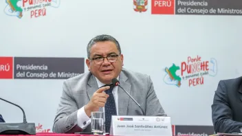 Es falsa la versión del ministro del Interior acerca de que por ley solo se puede suspender a un policía si está privado de su libertad