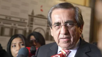 Es falsa la versión de Del Castillo acerca de que Patricia Benavides fue retirada de la Fiscalía sin un proceso disciplinario